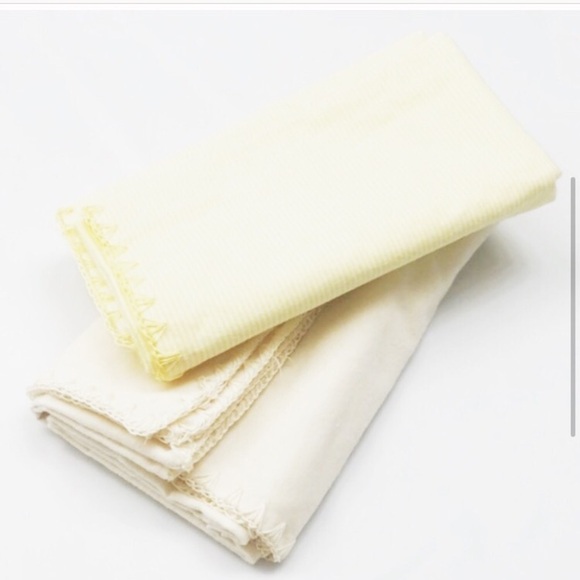 Set of yellow & cream handmade baby blankets - Picture 1 of 4
